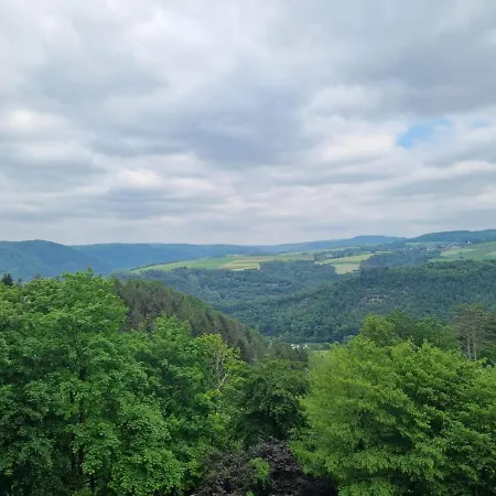 B606, Schoenes In Ruhiger Lager