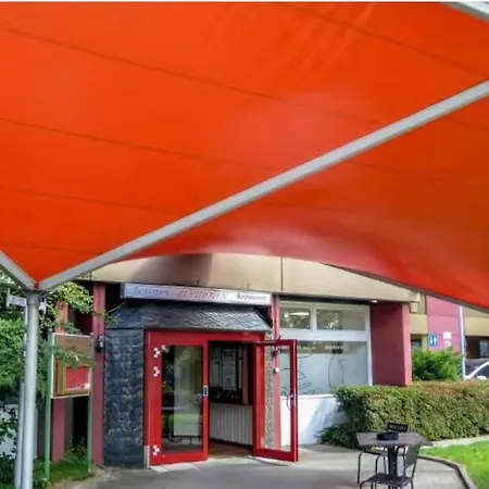 B606, Schoenes In Ruhiger Lager *