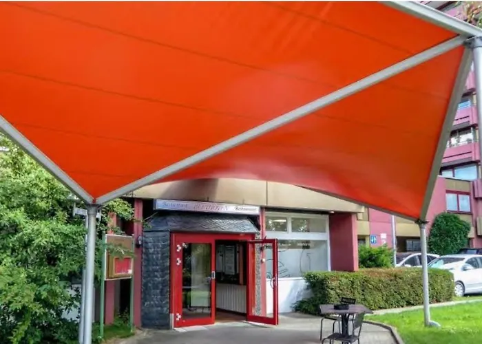 B606, Schoenes In Ruhiger Lager *